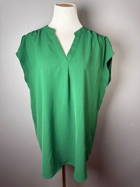 Women’s Green Split-Neck Cap Sleeve Top